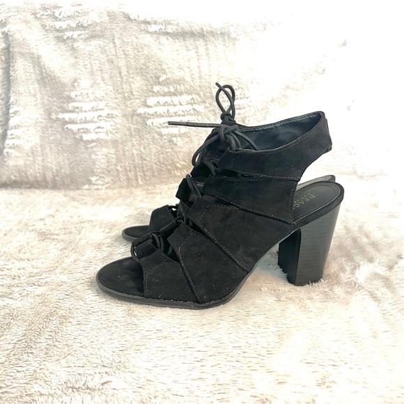 Kenneth Cole Lace Up Sandals - Picture 1 of 10